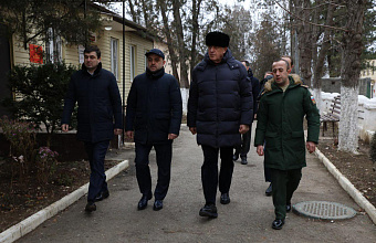 Абдулмуслим Абдулмуслимов посетил участников СВО в военном госпитале Буйнакска