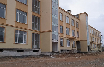 Единороссы Дербента проинспектировали строительство новой школы на 1224 ученических места