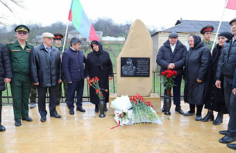Памятник подполковнику Нариману Шихалиеву установили в Табасаранском районе