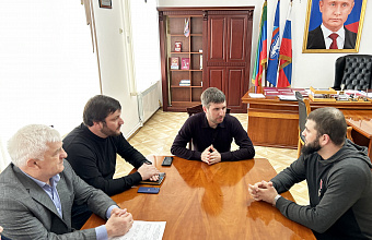 Василий Джамалов встретился с участником СВО Шахбаном Рамазановым