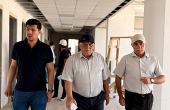 Глава Минстроя Дагестана проверил ход строительства новых школ