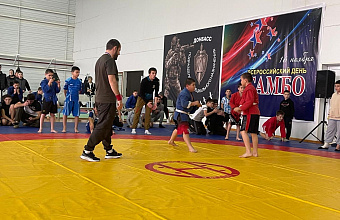 Всероссийский день самбо отметили в Кизляре масштабным турниром