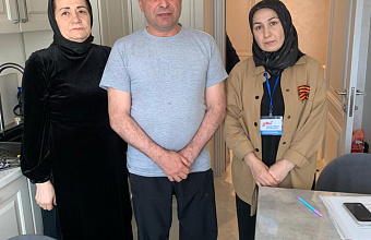 Работники Комплексного центра посетили родных погибших участников СВО в Дербенте