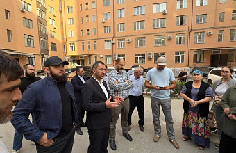 «Единая Россия» провела очередную встречу с жителями МКД в Каспийске