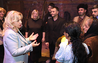 Второй премьерный показ спектакля «Материнское поле» прошел в Лакском театре