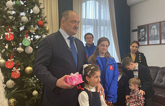 Сергей Меликов исполнил мечты детей в рамках акции «Ёлка желаний»