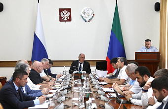 Ликвидацию последствий происшествия в МКД по ул. Гапцахская обсудили в Правительстве Дагестана