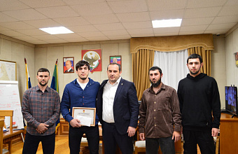 Чемпиону России по вольной борьбе выделят земельный участок в Каякентском районе РД