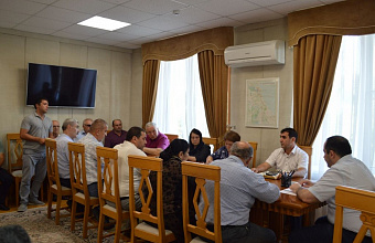 В администрации Каякентского района рассмотрены ключевые вопросы развития муниципалитета