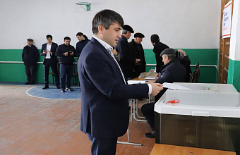 Глава Табасаранского района Магомед Курбанов проголосовал на выборах президента России