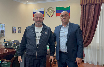 Глава Сергокалинского района встретился с участником СВО