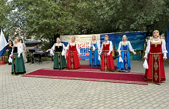 Праздничный концерт ко Дню России провели в Тарумовском районе