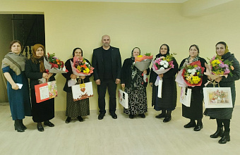Матерей и жен участников СВО поздравили с Международным женским днем в Кайтагском районе