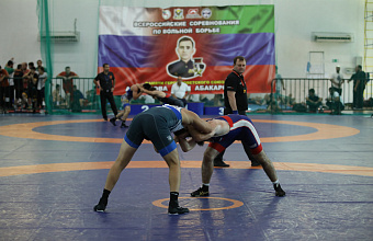 Еще 15 медалей выиграли дагестанские вольники на Всероссийском турнире в Махачкале