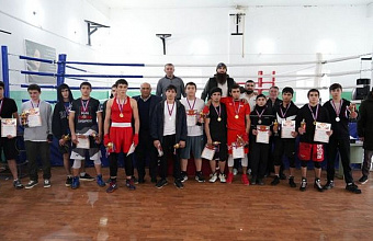 В Хивском районе провели турнир по боксу ко Дню Конституции России