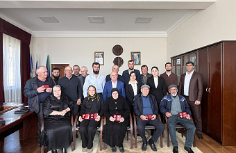 Руководство Дахадаевского района передало госнаграды родственникам погибших военнослужащих и действующим участникам спецоперации