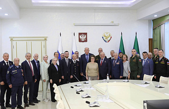 Абдулмуслим Абдулмуслимов встретился с Героями РФ – участниками акции «Вахта Героев Отечества»