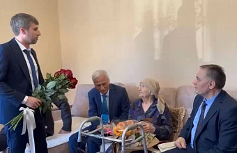 Ветерана Великой Отечественной войны Марию Арзуманову наградили орденом Почета РД I степени