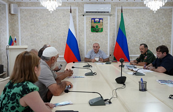 В Хасавюрте возобновили работу мобильные пункты отбора горожан на службу по контракту