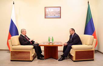 Представитель Президента РФ в СКФО Юрий Чайка прибыл в Дагестан