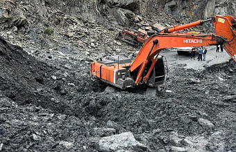 В трех горных районах Дагестана местные дороги расчищают от сошедших селевых потоков