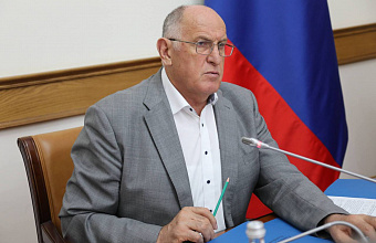 Свыше 300 незаконных рекламных конструкций демонтировали в трех городах Дагестана