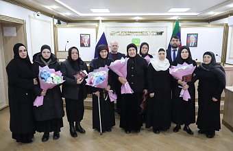 В Кизилюртовском районе семьям погибших военнослужащих вручили ордена Мужества