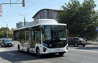 Новые автобусы вышли на маршрут между Махачкалой и Каспийском