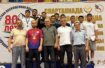 Махачкалинские и ботлихские борцы – сильнейшие на Спартакиаде народов Дагестана