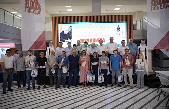 Шахматист Таймаз Темирбеков выиграл открытый чемпионат Дагестана к 85-летию Муху Алиева