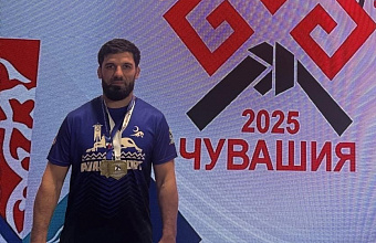 Дагестанец выиграл Кубок мира по борьбе на поясах