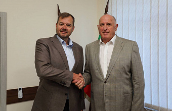 Абдулмуслим Абдулмуслимов поздравил главу Запорожской области Евгения Балицкого с днем рождения