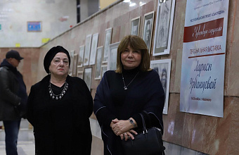 Художница Лариса Урбанцева открыла выставку «Чувствую сердцем»