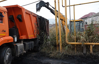 В Махачкале проводятся работы по очистке дренажных каналов