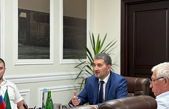 Глава Минэнерго Дагестана обсудил вопросы энергоснабжения в условиях аномальной жары