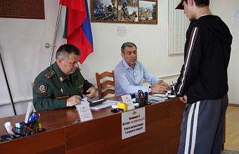 В Хасавюрте стартовал осенний призыв