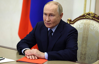 Спикер парламента Дагестана поздравил Владимира Путина с днем рождения