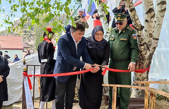 Работники соцслужбы в Гунибском районе приняли участие в церемонии открытия Аллеи памяти