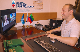 Депутат Гасан Османов принял участие в заседании Палаты молодых законодателей